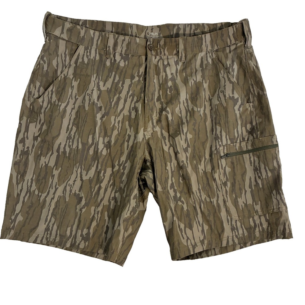 HUK Next Level Mossy Oak Camo Cargo Shorts Mens 2XL Performance Stretch Gorpcore